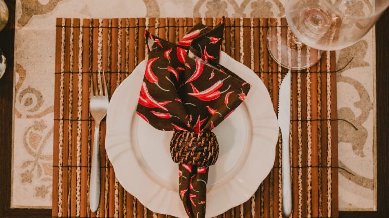 Como se comportar em um jantar formal