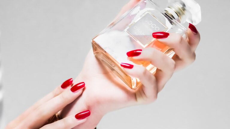 Como escolher o perfume ideal para cada ocasião Como escolher o perfume ideal para cada ocasião