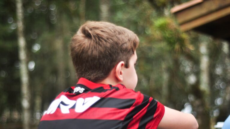 O que é uma camisa slim?