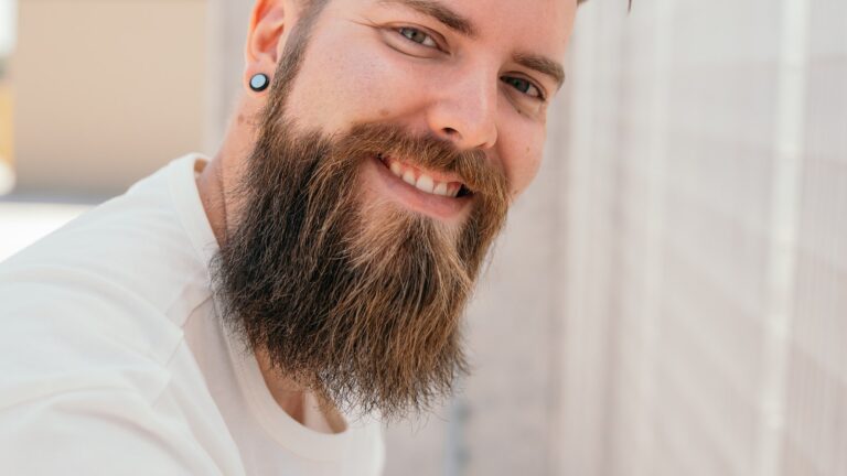 Como cuidar da barba e do cabelo