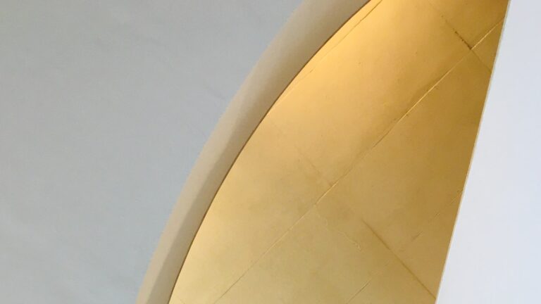Qual é a diferença entre moderno e contemporâneo?
