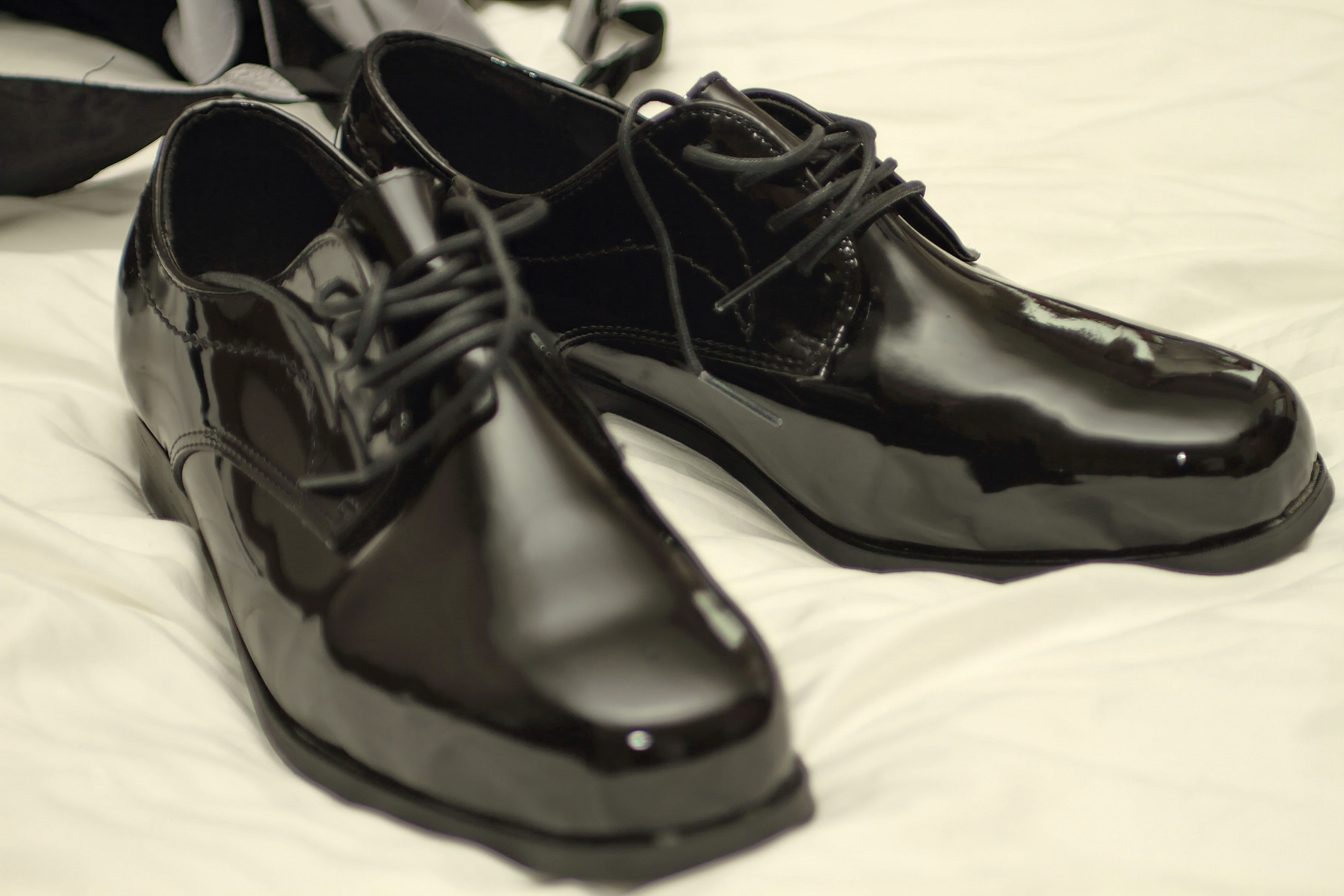 1. Estilo e elegância: Como escolher o sapato ideal para combinar com calça social masculina