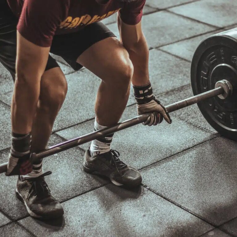 Aqui está o que vestir para ir à academia (para homens) aqui-esta-o-que-vestir-para-ir-a-academia-(para-homens)