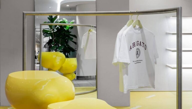 5-melhores-cabides-para-camisetas-–-mantenha-suas-roupas-nitidas-em-2024