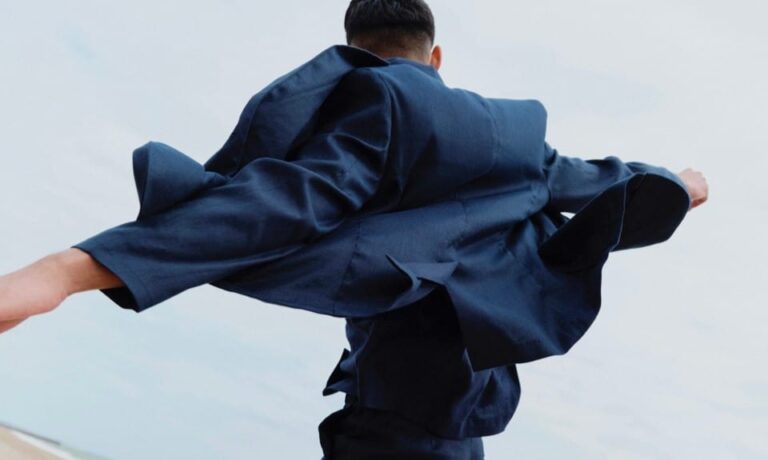 6 melhores blazers de viagem para homens 6-melhores-blazers-de-viagem-para-homens-–-fique-elegante-para-qualquer-viagem-em-2024