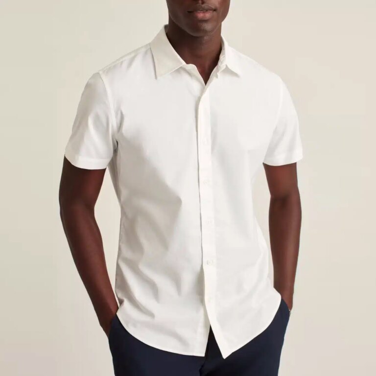 guia-de-estilo-masculino:-as-melhores-camisas-de-manga-curta-com-botoes