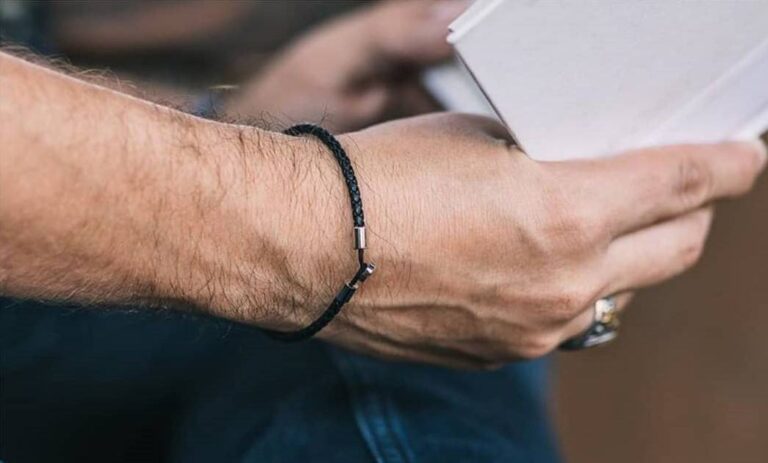 6-melhores-pulseiras-de-couro-masculinas:-legais-e-sofisticadas-em-2024