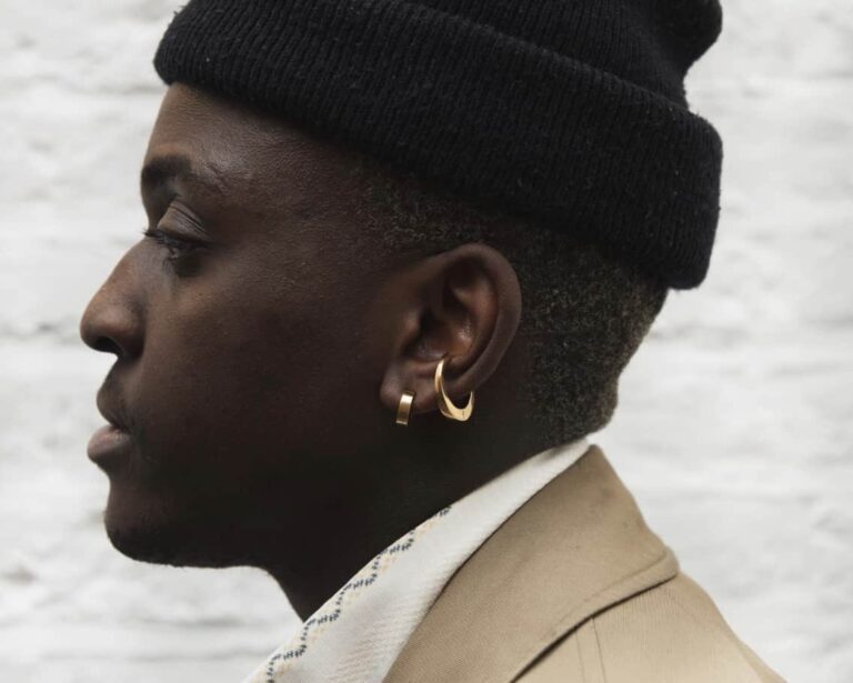 Piercings de orelha masculinos: principais estilos e tipos 17-melhores-piercings-de-orelha-masculinos:-principais-estilos-e-tipos-em-2024