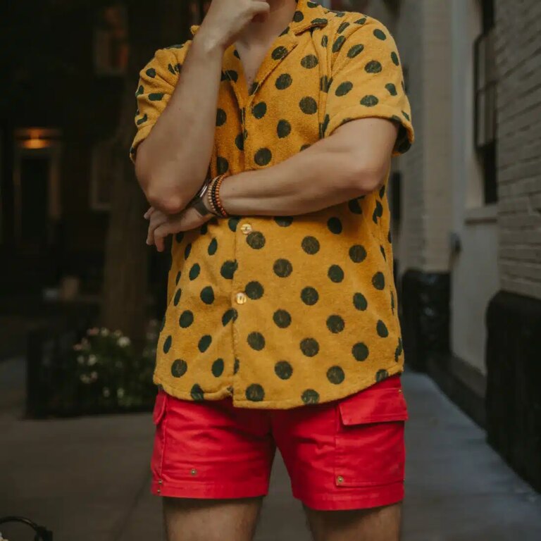 shorts-curtos-para-homens-|-como-estilizar-com-as-coxas-para-fora