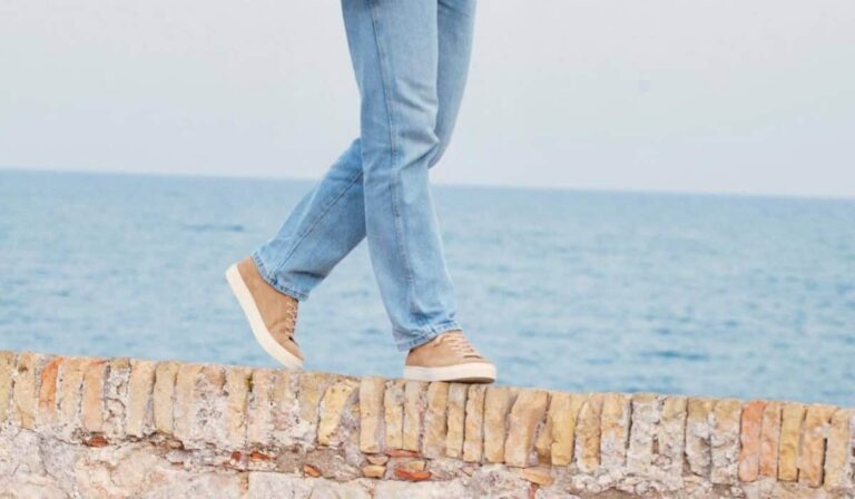 Tênis casuais de negócios para homens: mistura elegante 6-melhores-tenis-casuais-de-negocios-para-homens:-mistura-elegante-em-2024