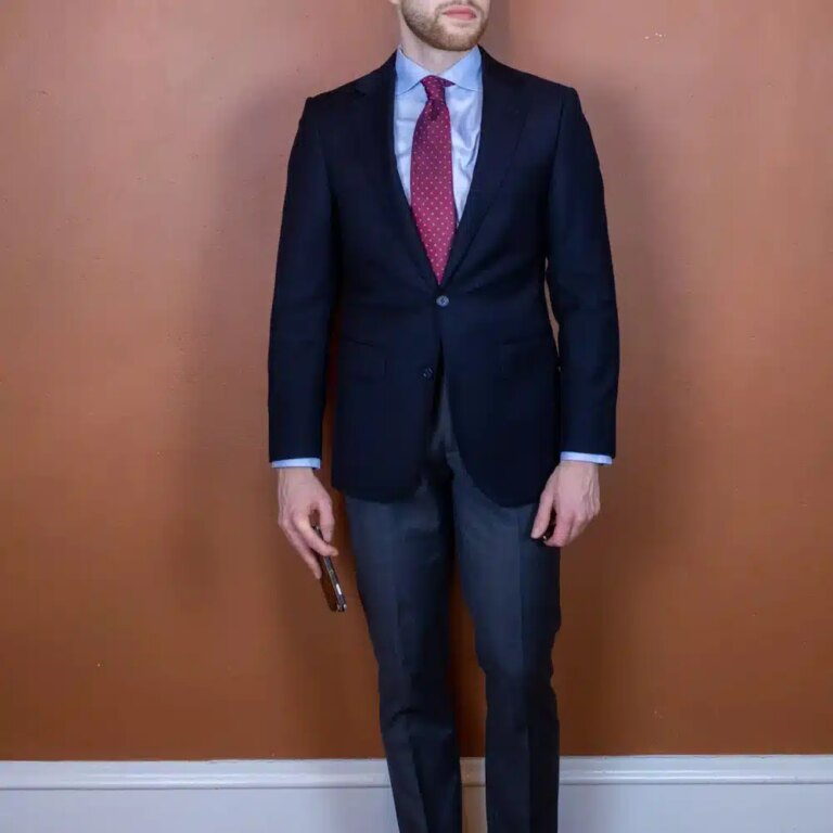 Trajes masculinos elegantes: elegância para todas as estações trajes-masculinos-elegantes:-elegancia-para-todas-as-estacoes