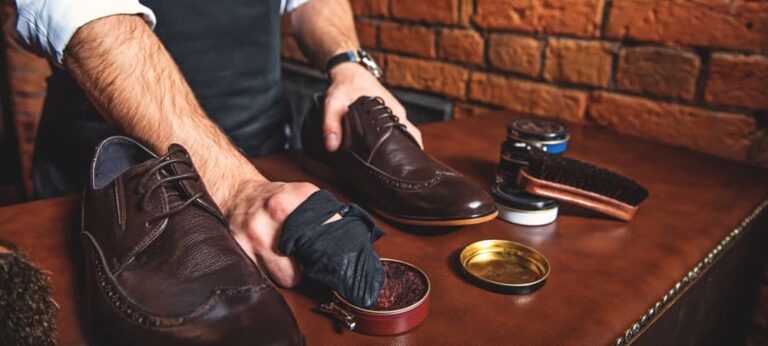 como-engraxar-sapatos-como-um-profissional