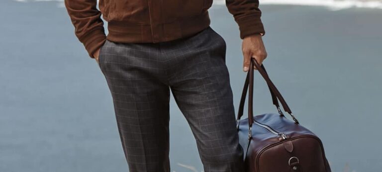 12-pecas-de-roupa-masculina-que-so-melhoram-com-a-idade