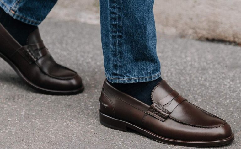 8 mocassins confortáveis para homens: estilo relaxante 8-mocassins-mais-confortaveis-para-homens-–-estilo-relaxante-para-2024