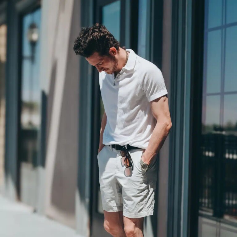Trajes totalmente brancos para homens: um favorito elegante trajes-totalmente-brancos-para-homens:-um-favorito-elegante-do-verao