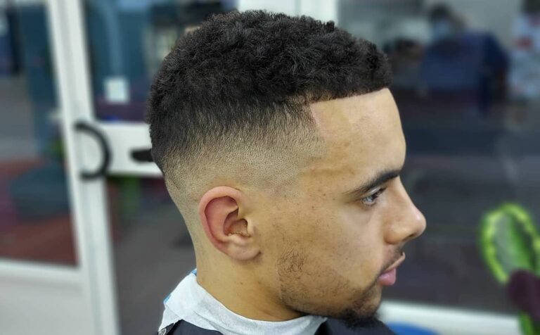 corte-de-cabelo-numero-4-para-homens-–-confianca-e-versatilidade-2024