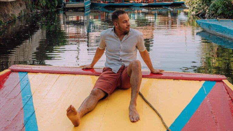 8 camisas para homens baixos: looks fáceis sob medida 8-melhores-camisas-para-homens-baixos-–-looks-faceis-sob-medida-para-2024