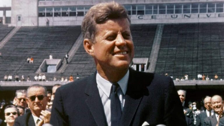 como-se-vestir-como-jfk:-guia-de-estilo-para-um-icone-de-elegancia