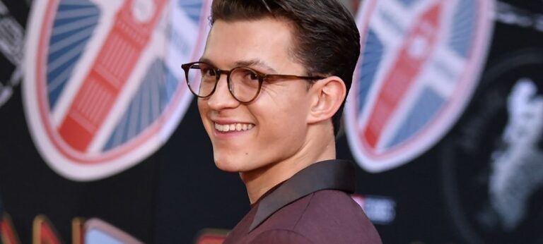 Como se vestir como Tom Holland: guia de estilo da estrela mais confiável de Hollywood como-se-vestir-como-tom-holland:-guia-de-estilo-da-estrela-mais-confiavel-de-hollywood