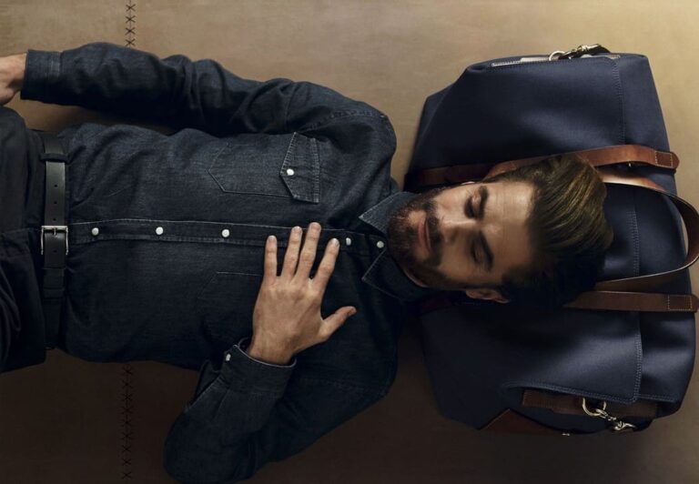 8 cintos masculinos para jeans que elevam seu estilo 8-cintos-masculinos-para-jeans-que-elevam-seu-jeans-em-2025